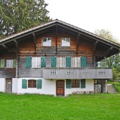 Traditionelles Chalet Schärmtanne