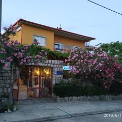 Apartments Maricic 200 meters from the Beach