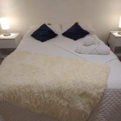 Perfecto Apto completo en pleno Centro de Mdeo