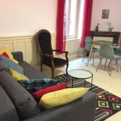 CAP COUTELLERIE - Séjours Pros ou Familles en hypercentre de Thiers