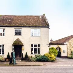 The Half Moon Inn and Country lodge