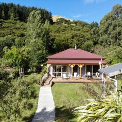 Koromiko Cottage at Lochsloy Farmstay Little River