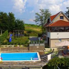 Elizabeta Holiday Home