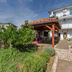 Apartment and Room Ilija