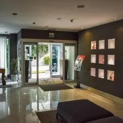 Aston Hotel