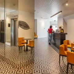 베이 플라자 호텔(Bay Plaza Hotel)