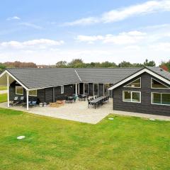 20 person holiday home in Grenaa