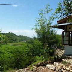 Fam Sugiono Cottage