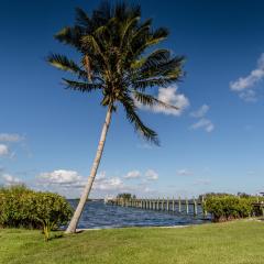 Island View Cottages Sebastian