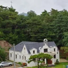 더 캐슬 스테이