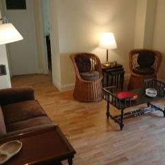 Excelente departamento con balcón a la calle sobre avenida