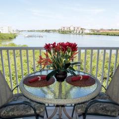 Gulf Retreat 2: Magnificent Water Views, Steps to Beach, None Cleaner, None Nicer!