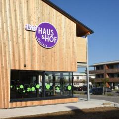 GästeHAUS & HOFladen Familie Öllerer