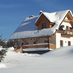 Apartament z kominkiem i wanną