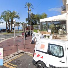 Apt 2-3 pces dans le Carre d Or a 290 m des plages