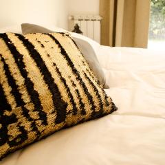 Aiksh Estudio H-3 Pax, parrilla y estacionamiento