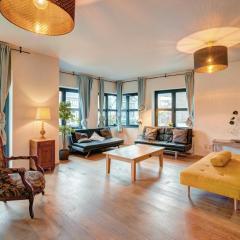 Theater Lodge Apartment in Heart of Antwerp