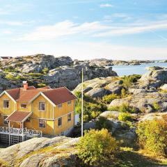 12 person holiday home in Sk rhamn