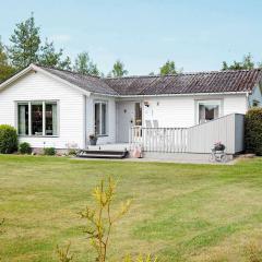 Three-Bedroom Holiday home in Stege 13