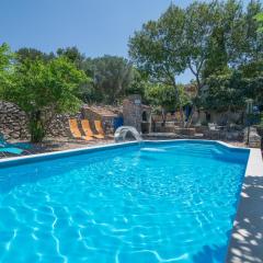 Losinj haus with pool