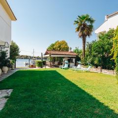 Kesi beach house