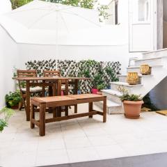 Dimitra's cosy studio in old town with backyard