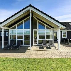 10 person holiday home in L kken