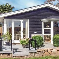 Two-Bedroom Holiday Home In Ronde