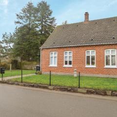 Awesome Home In Bog By With Kitchen