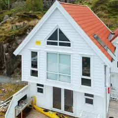 6 person holiday home in Urangsvåg