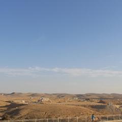 בית בלב מדבר little house in the desert