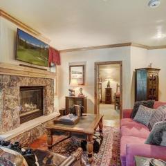 Cozy & Central Arrowhead Village Townhome Condo