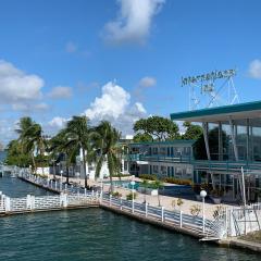 International Inn on the Bay