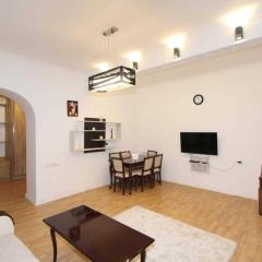 Sunny Apartment in the center