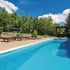 4 Bedroom Gorgeous Home In Jurdani