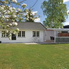 Lovely Home In Silkeborg With Kitchen