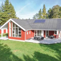 Nice Home In Oksbl With 4 Bedrooms, Sauna And Wifi