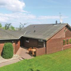 Stunning Home In Hadsund With 4 Bedrooms, Sauna And Wifi