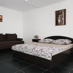 Apartment on Novomestenskaya 8 floor