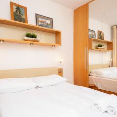 Two-Bedroom Family Apartment Esperanto next to Klif by Renters