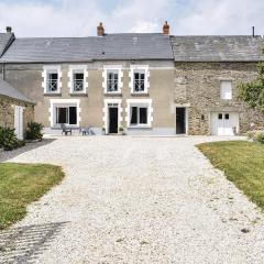 Nice Home In Aurseulles With 3 Bedrooms And Wifi