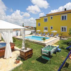 4 Bedroom Beautiful Home In Pula