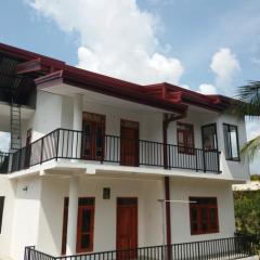 Kumudu Holiday Home