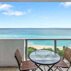 Oceanfront views, balcony & gym, bars, beach access and free parking!