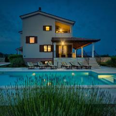 Luxury villa Stokovci with private pool and jacuzzi near Pula and Rovinj