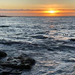 CAPE TOWN 1BR SEAFRONT Mouille Point