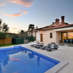 Charming villa Natali with private pool in Pula