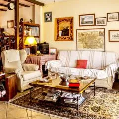 Charming house in Picón with private pool.