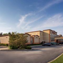 Ramada by Wyndham Glendale Heights/Lombard