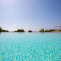 VILLA BIANCA con piscina e vista mare